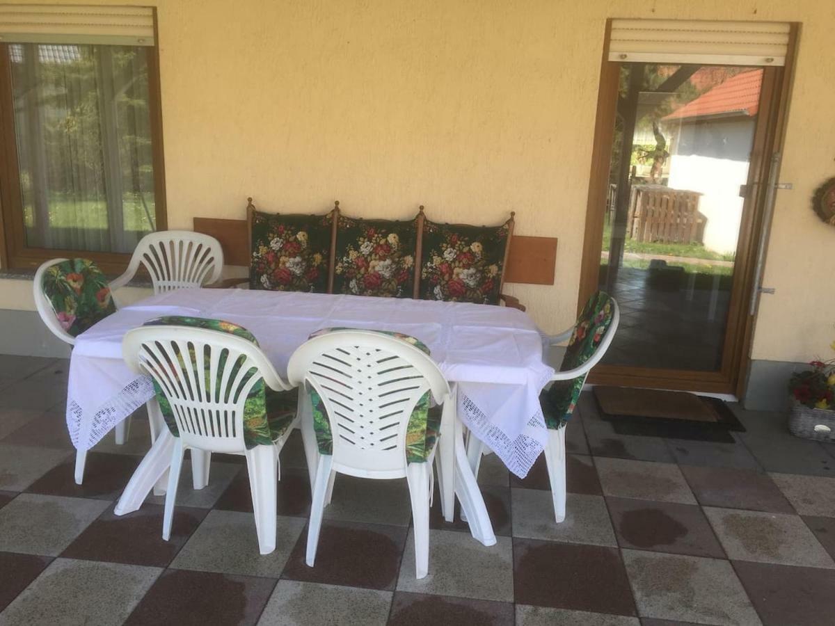 Ferienwohnung Herbsleben Екстер'єр фото