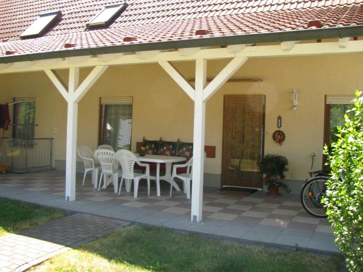 Ferienwohnung Herbsleben Екстер'єр фото