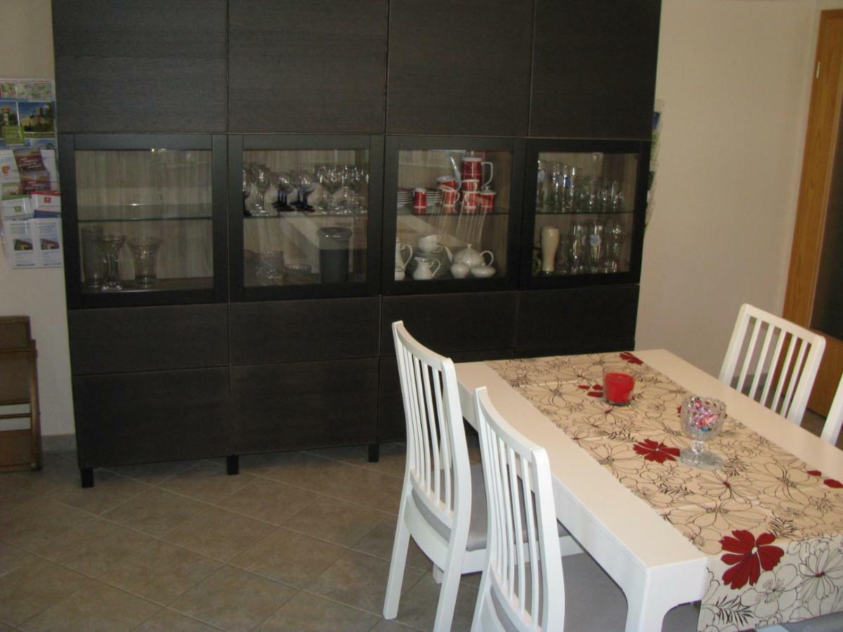 Ferienwohnung Herbsleben Екстер'єр фото