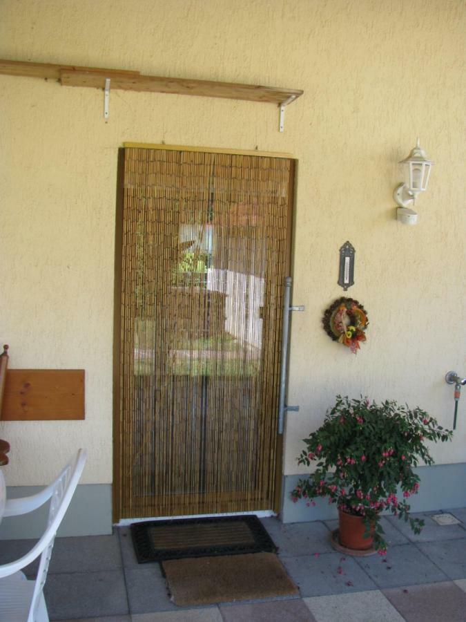 Ferienwohnung Herbsleben Екстер'єр фото